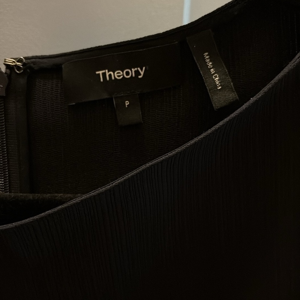Theory blouse - Picture 4 of 8